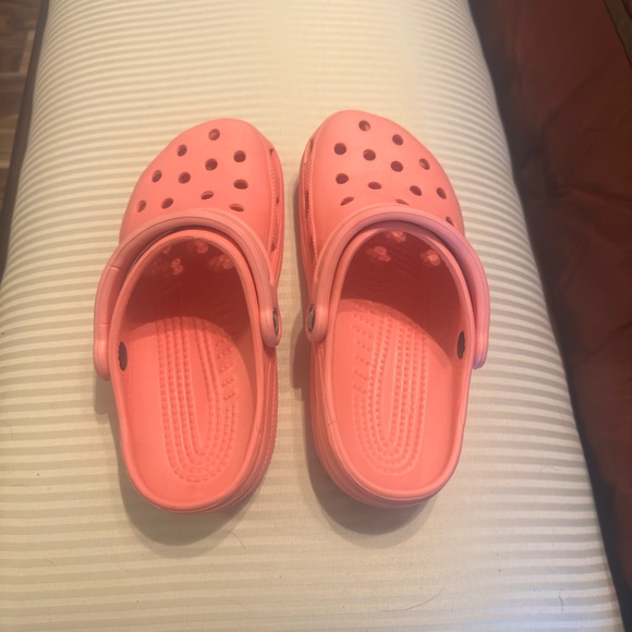 Pink CROCS Size Small (6-7). Like New - Picture 2 of 5